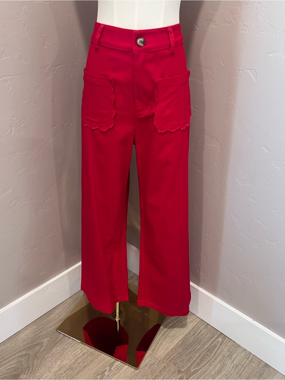 Jodifl Bright Red Scallop Pocket Wide Leg Pants. NWOT Size M